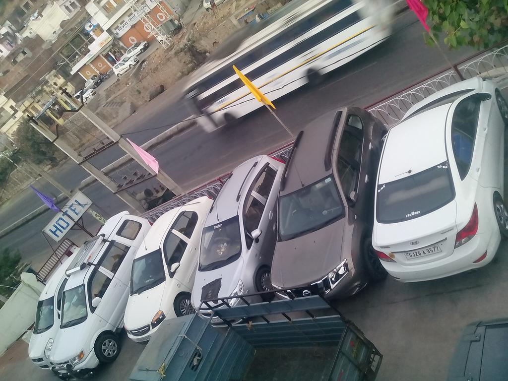 Hotel Ramnivas Udaipur Esterno foto
