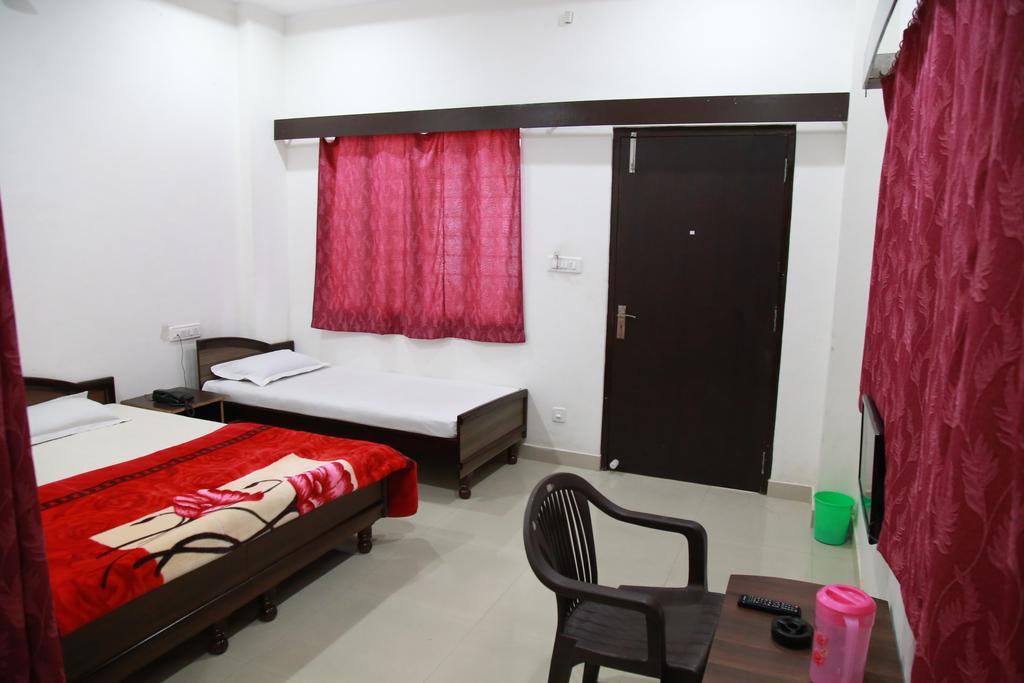 Hotel Ramnivas Udaipur Esterno foto